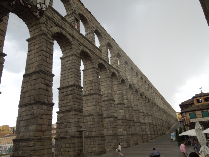 マドリードから日帰り旅行！世界遺産ローマ水道橋のあるセゴビアへ！