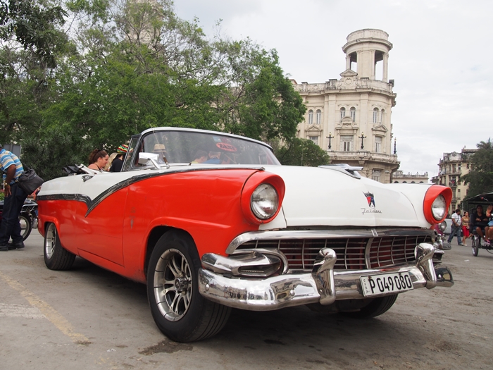【キューバ03 世界遺産】ヘミングウェイの愛したハバナ。歴史を感じるクラシックカーとコロニアルな町並み～ハバナ観光１～ (15)