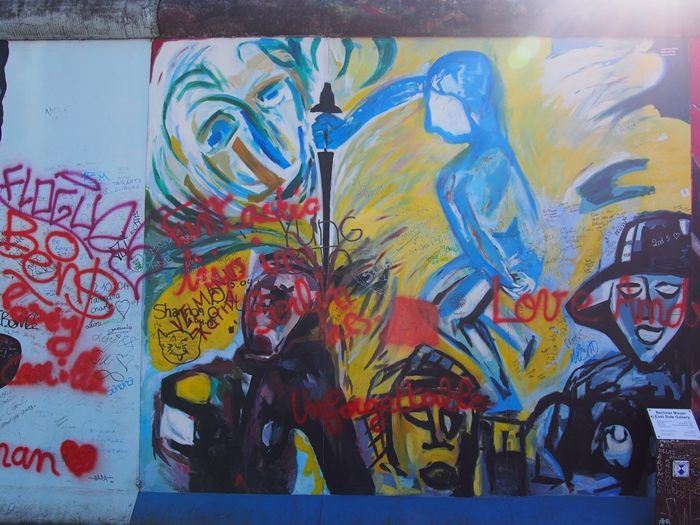 【ドイツ09】冷戦の跡・ベルリンの壁と、個性的なアンペルマン登場！ベルリン観光１ (15)