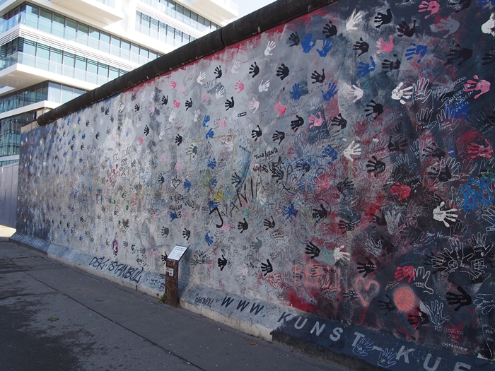 【ドイツ09】冷戦の跡・ベルリンの壁と、個性的なアンペルマン登場！ベルリン観光１ (19)