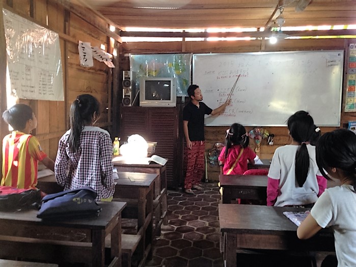 【カンボジア08】カンボジアで日本語学校のボランティア！アンコール・ツリースクールにて。