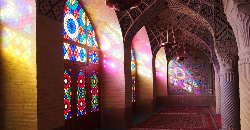 【イラン04】世界遺産より印象に残ったマスジェデ・ナスィーロル・モスク、別名ピンク・モスク。